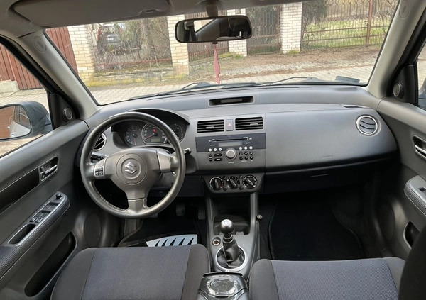Suzuki Swift cena 12900 przebieg: 241230, rok produkcji 2007 z Chorzele małe 154